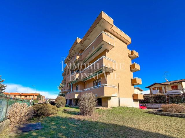 Appartamento in vendita di 110 m² in Via Giosuè Carducci, 4