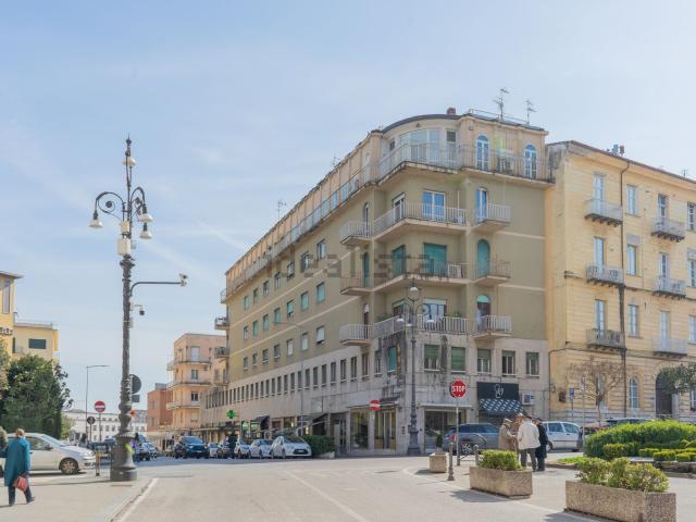 Appartamento in vendita di 110 m² in Via Giovan Battista Perasso, 14