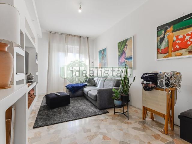 Appartamento in vendita di 110 m² in Via Giovanni Pascoli, 8