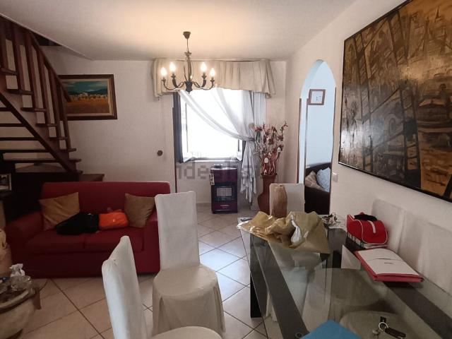 Appartamento in vendita di 110 m² in Via Greca, 4