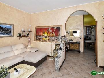 Appartamento in vendita di 110 m² in Via Don Giacomo Lattuada