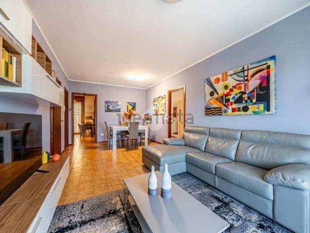 Appartamento in vendita di 110 m² in Via Don Luigi Sturzo, 8