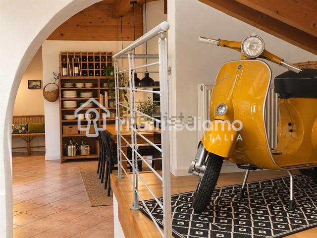 Appartamento in vendita di 110 m² in Via Dante Alighieri