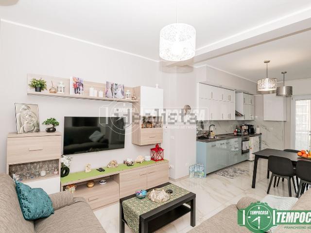 Appartamento in vendita di 110 m² in Via Dante Alighieri