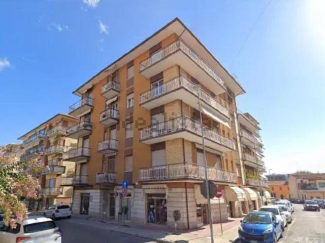 Appartamento in vendita di 110 m² in Via Dante Alighieri