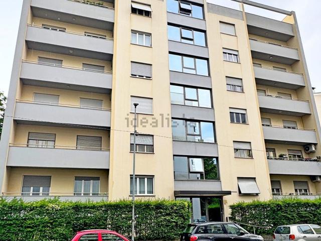 Appartamento in vendita di 120 m² in Via de Paoli, 38