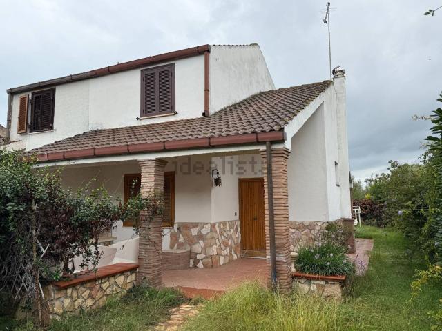 Appartamento in vendita di 110 m² in Via degli Alina