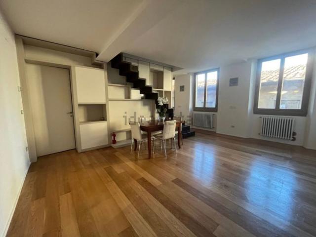 Appartamento in vendita di 110 m² in Via dei Pepi, 47