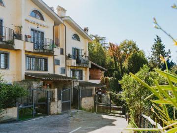 Appartamento in vendita di 110 m² in Via del Sorbo, 6