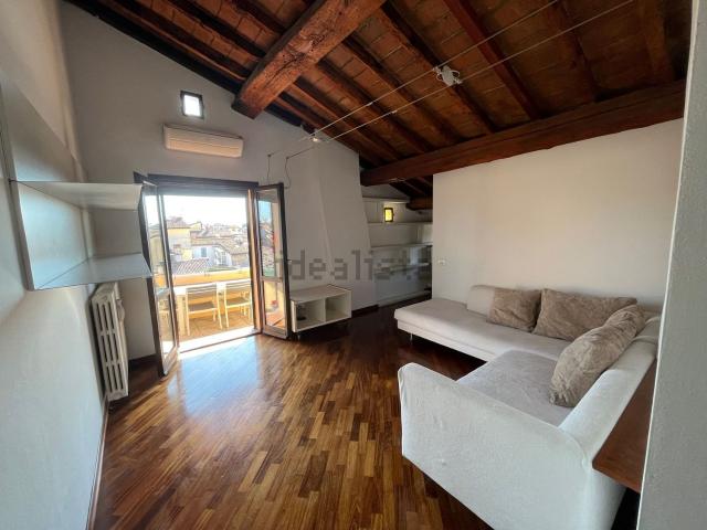 Appartamento in vendita di 110 m² in Via Dell&apos Alloro