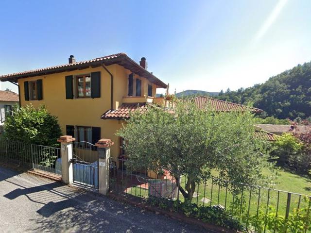 Appartamento in vendita di 110 m² in Via della Casina, 60