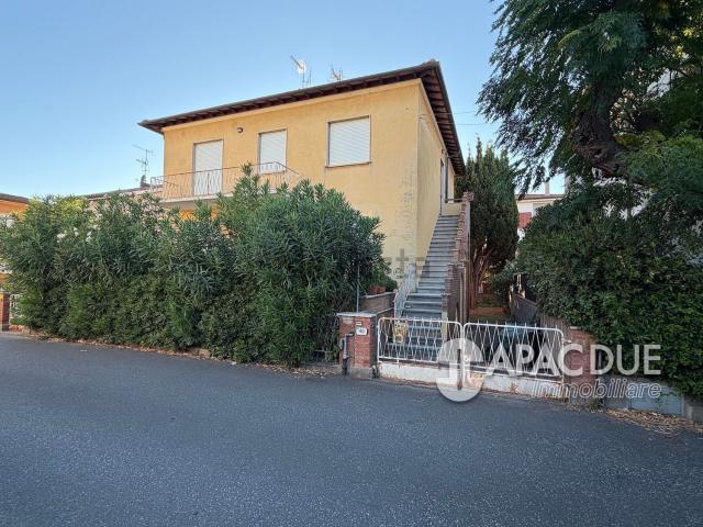 Appartamento in vendita di 110 m² in Via della Ragnaia, 40
