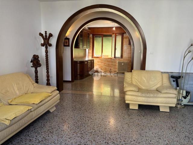Appartamento in vendita di 110 m² in Via delle Marmarole, 34