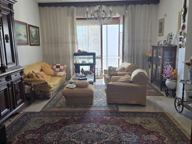 Appartamento in vendita di 110 m² in Via delle Pinete