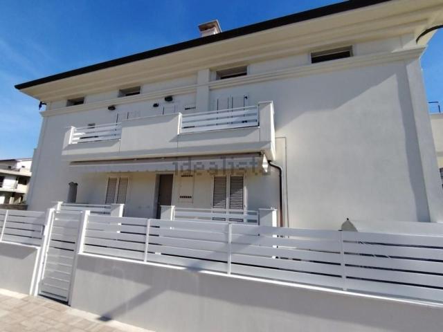 Appartamento in vendita di 110 m² in Via delle Pinete