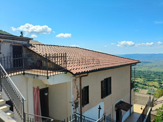 Appartamento in vendita di 110 m² in Via di Mezzo, 11