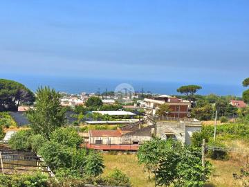 Appartamento in vendita di 110 m² in Via di Sopra ai Camaldoli, 19