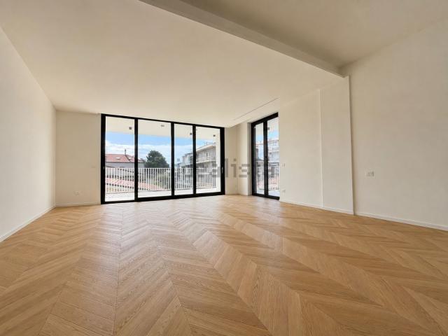 Appartamento in vendita di 110 m² in Via E. Jasonni, 33