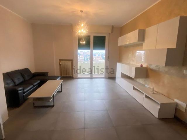 Appartamento in vendita di 110 m² in Via Emilia All&apos Ospizio