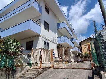 Appartamento in vendita di 110 m² in Via Enzo Ricciardi, 3
