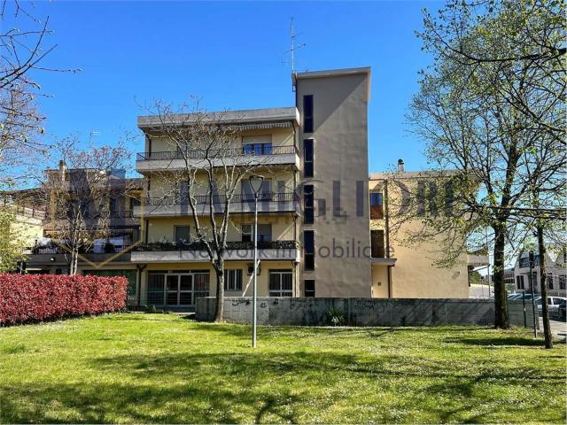 Appartamento in vendita di 110 m² in Via Enrico Toti, 21