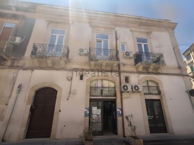 Appartamento in vendita di 110 m² in Via Eritrea