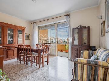 Appartamento in vendita di 110 m² in Via Ernesto Giacomo Parodi, 4
