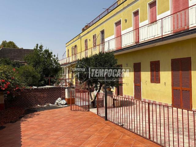 Appartamento in vendita di 110 m² in Via Etnea