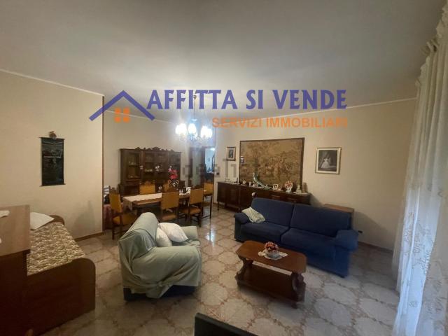Appartamento in vendita di 110 m² in Via Europa, 26