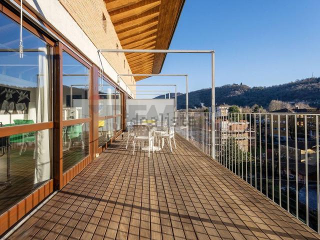 Appartamento in vendita di 110 m² in Via F. Filzi, 2