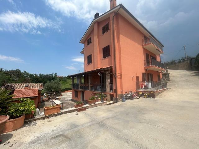 Appartamento in vendita di 110 m² in Via Folcarotonda, 77