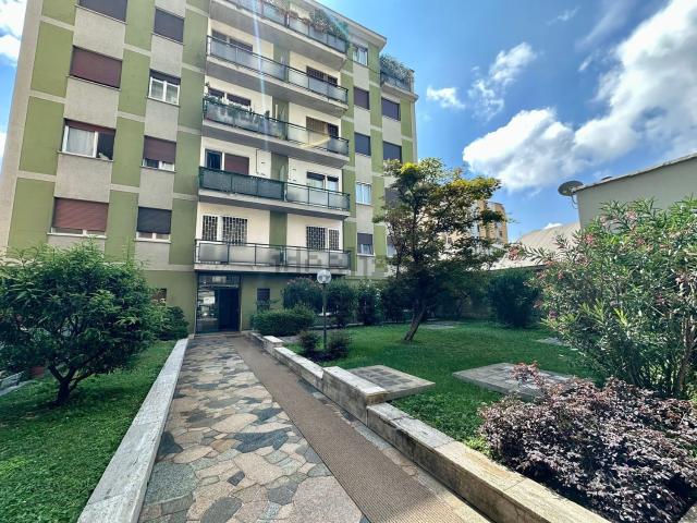 Appartamento in vendita di 110 m² in Via Ferrante Aporti, 32