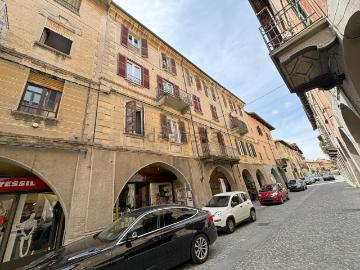 Appartamento in vendita di 110 m² in Via Ferruccio Valobra