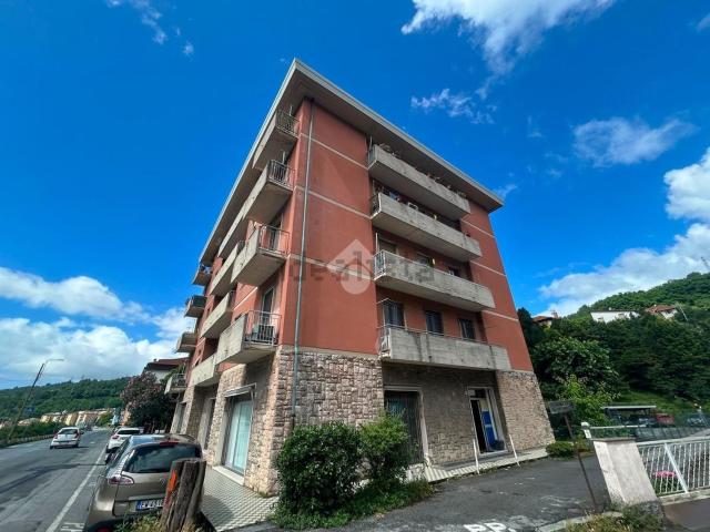 Appartamento in vendita di 110 m² in Via Francesco Pedemonte, 26