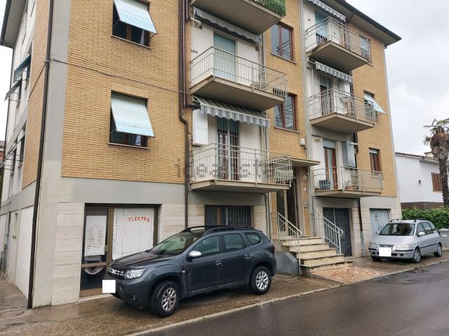 Appartamento in vendita di 110 m² in Via Francesco Petrarca, 10