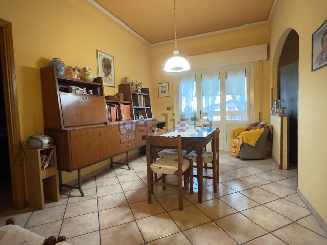 Appartamento in vendita di 110 m² in Via Fratelli Rosselli
