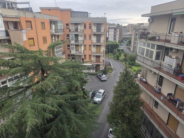 Appartamento in vendita di 110 m² in Via Freri Antonello