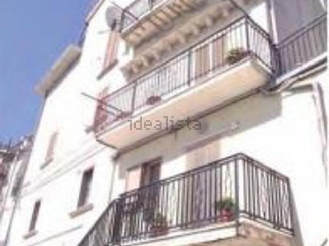 Appartamento in vendita di 110 m² in Via I Salita San Nicola, 16