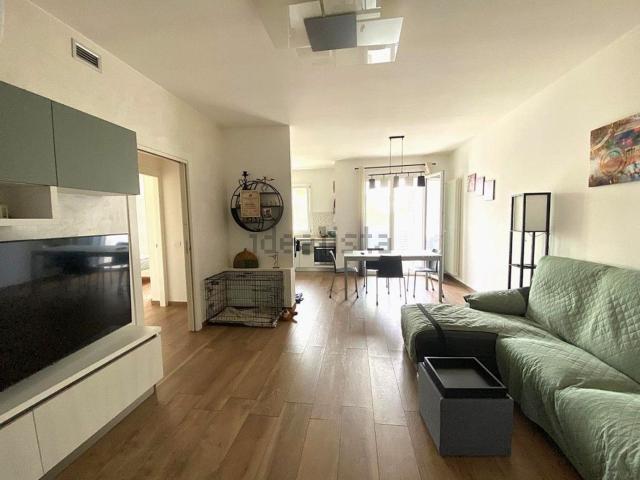 Appartamento in vendita di 110 m² in Via Innocenzo Gigli, 1
