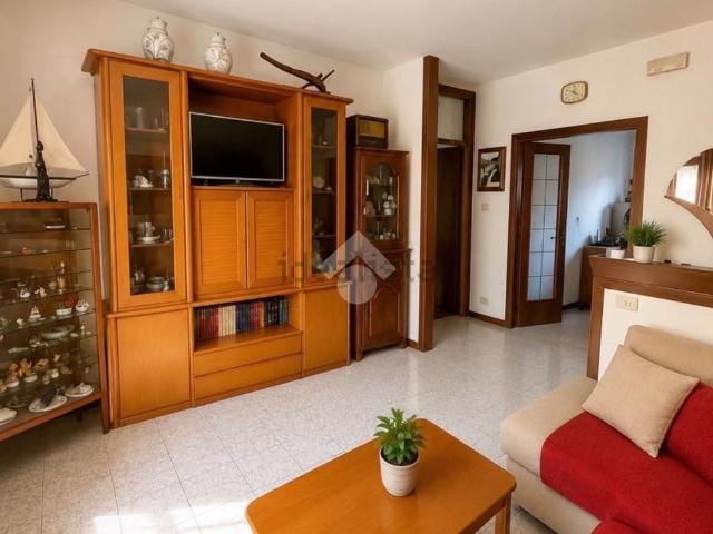 Appartamento in vendita di 110 m² in Via Iolanda, 90