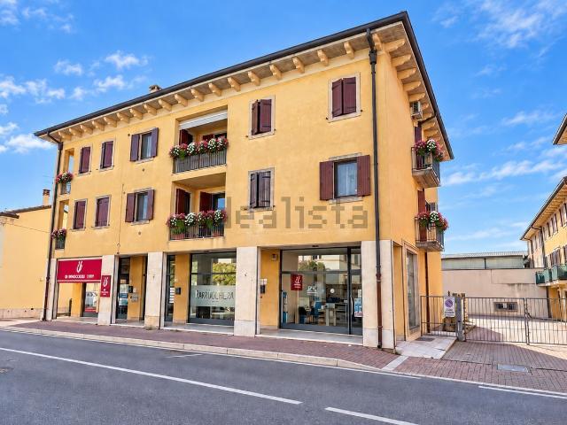 Appartamento in vendita di 110 m² in Via IV Novembre