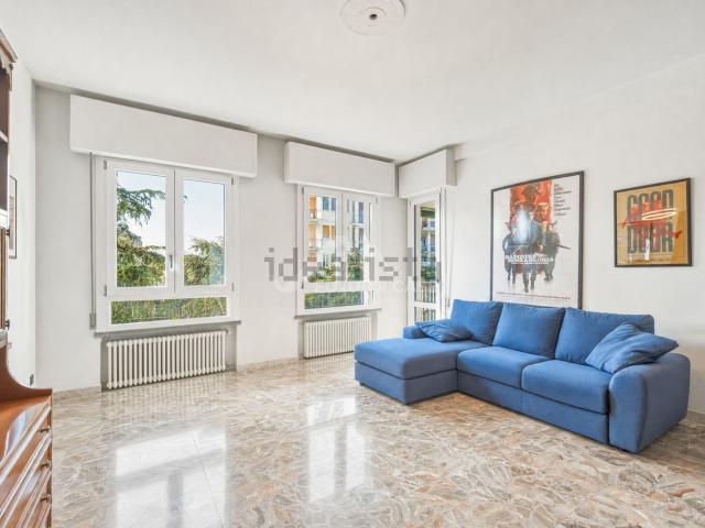 Appartamento in vendita di 110 m² in Via Józef Wybicki