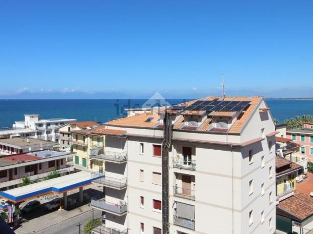 Appartamento in vendita di 110 m² in Via O. Bonora, 5