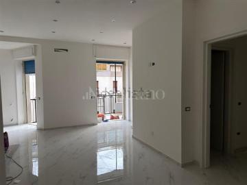 Appartamento in vendita di 110 m² in Via Oglio