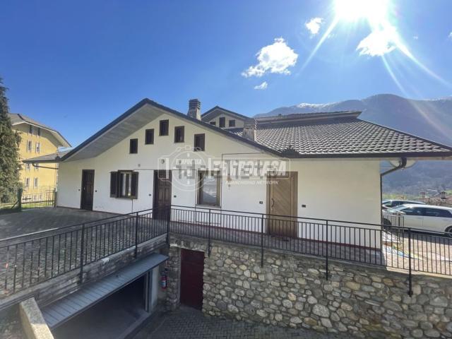 Appartamento in vendita di 110 m² in Via Olivetti, 16