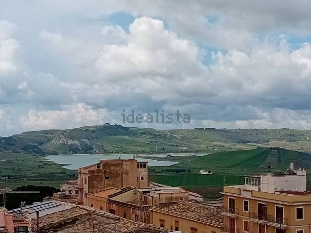 Appartamento in vendita di 110 m² in Via Orfanotrofio