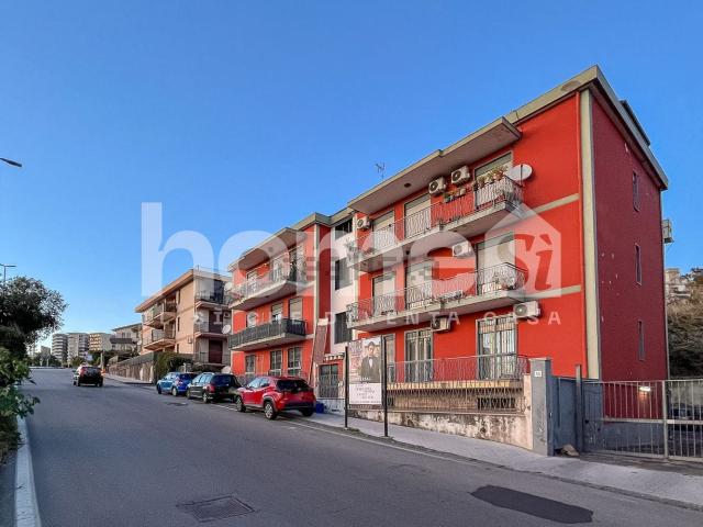 Appartamento in vendita di 110 m² in Via Lo Jacono Francesco, 57