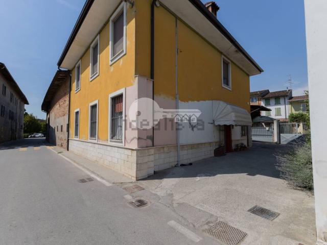 Appartamento in vendita di 110 m² in Via Lazzaretto, 33