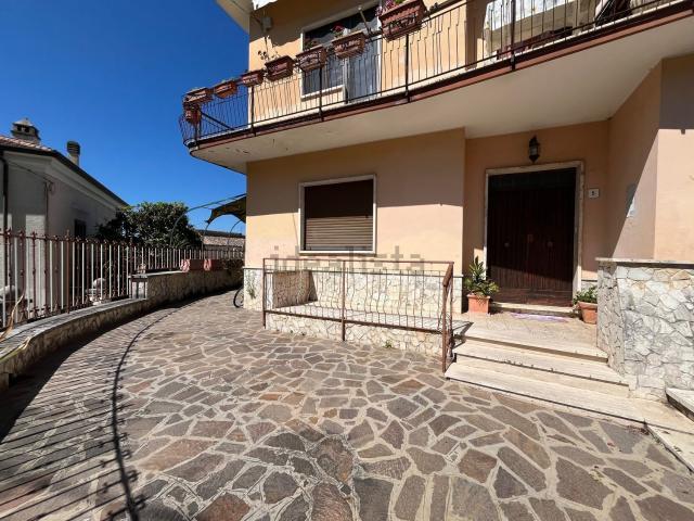 Appartamento in vendita di 110 m² in Via Littorio