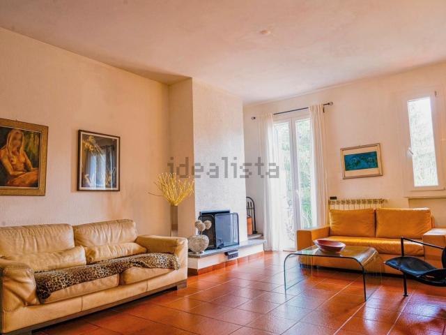 Appartamento in vendita di 110 m² in Via Luigi Colombo
